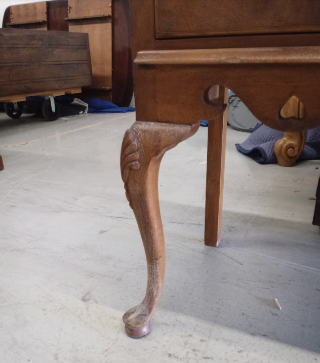 5 Furniture Leg Styles You Need To Know, Types Of Victorian Chairs